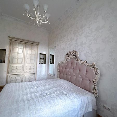 Goldenapartmentלבוב מראה חיצוני תמונה