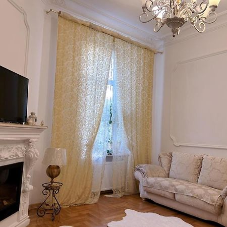 Goldenapartmentלבוב מראה חיצוני תמונה