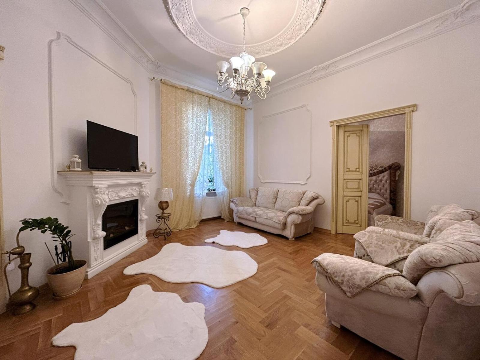 Goldenapartmentלבוב מראה חיצוני תמונה